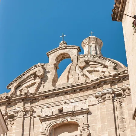 Luxury Santa Teresa Old Town شقة *